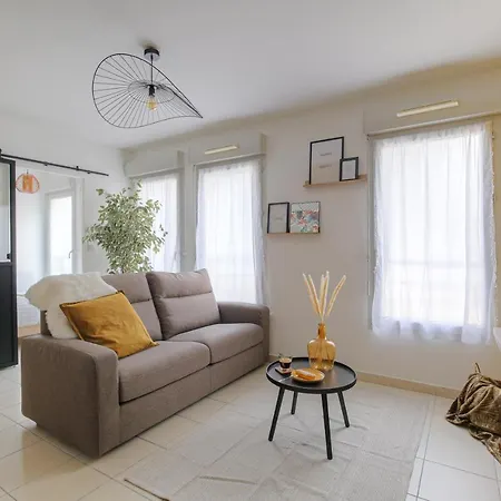 Appartement Le Louis D'Or -Acces Facile Gare/Eurexpo/Aeoroport à Villeurbanne Extérieur photo
