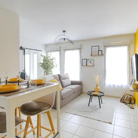 Appartement Le Louis D'Or -Acces Facile Gare/Eurexpo/Aeoroport à Villeurbanne Extérieur photo