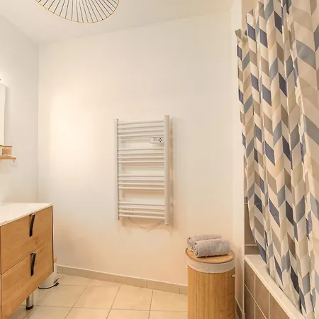 Appartement Le Louis D'Or -Acces Facile Gare/Eurexpo/Aeoroport à Villeurbanne Extérieur photo