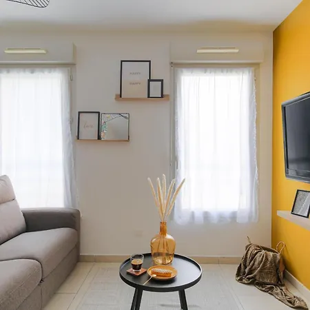 Appartement Le Louis D'Or -Acces Facile Gare/Eurexpo/Aeoroport à Villeurbanne Extérieur photo