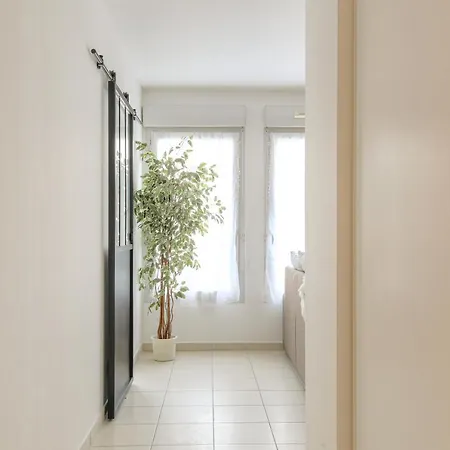 Appartement Le Louis D'Or -Acces Facile Gare/Eurexpo/Aeoroport à Villeurbanne Extérieur photo